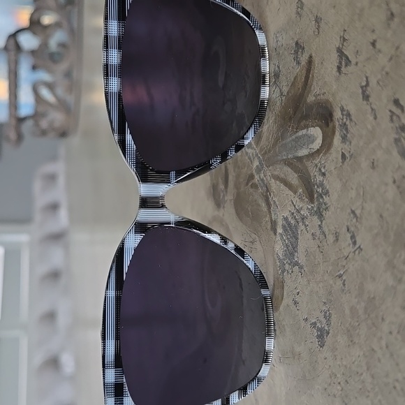 Burberry Black and White Checkered Eyewear main image 10
